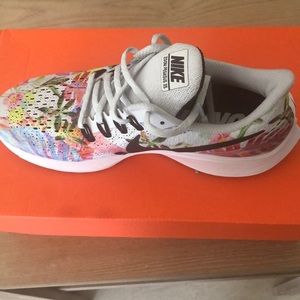 Brand new floral Nike’s